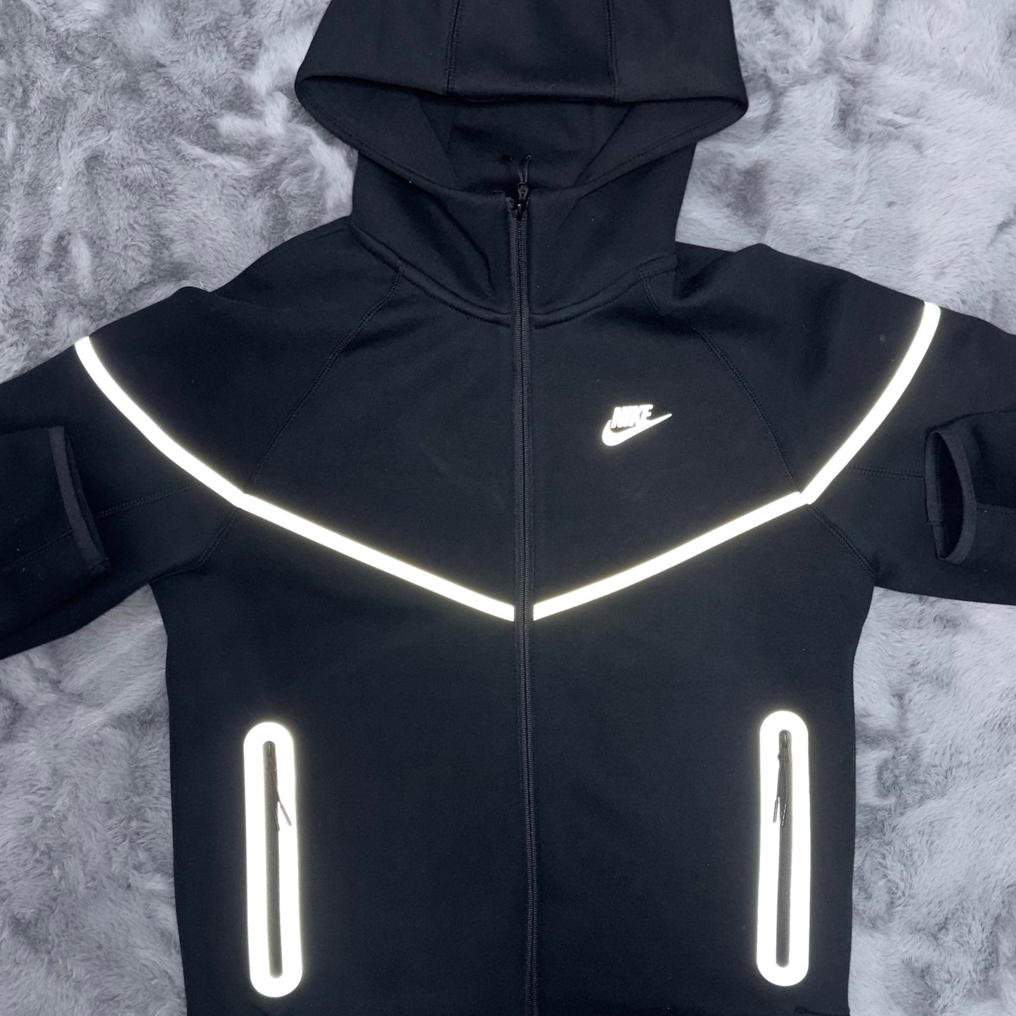 REFLECTIVE ZIP UP TECH